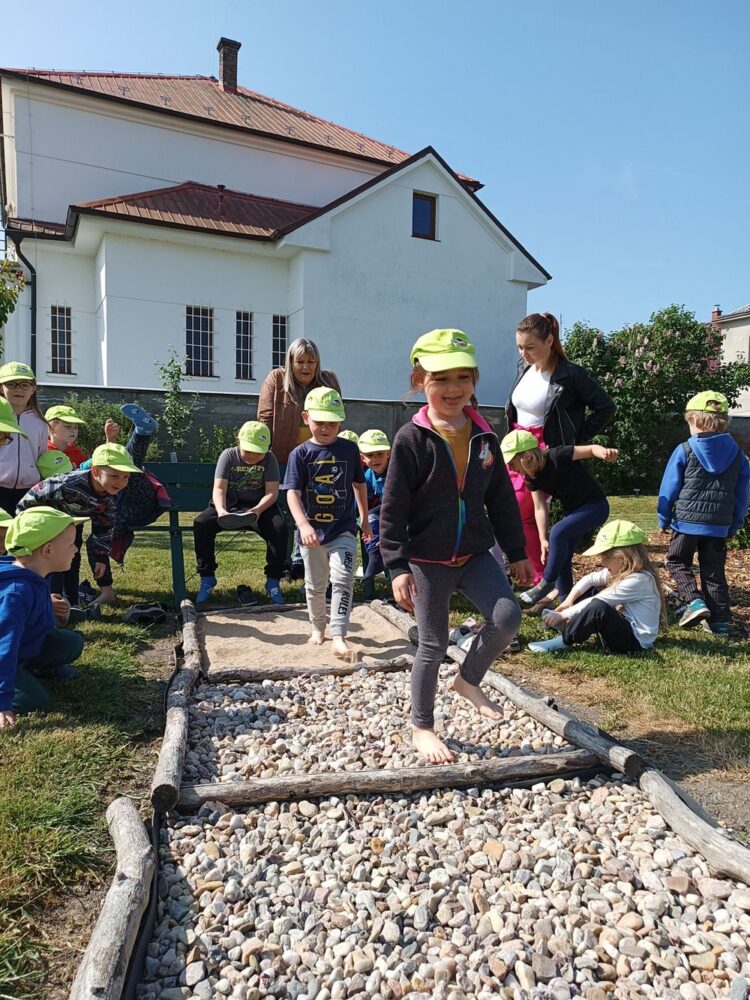 25. 5. Projektový den &quot;Malý zahradník&quot; v zahradě SOŠ a SOU Městec Králové