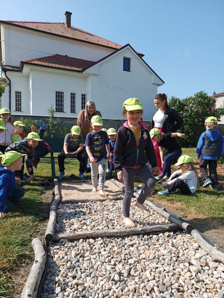 25. 5. Projektový den "Malý zahradník" v zahradě SOŠ a SOU Městec Králové